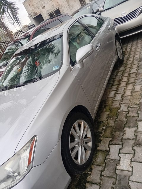 LEXUS ES350 photo 3