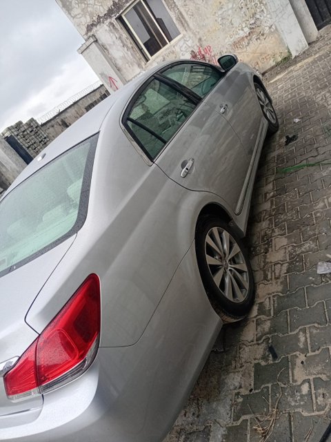 TOYOTA AVALON photo 3